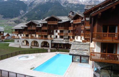 Val Cenis Apartment | Appartement 4 pers. pied des pistes avec piscine et parking, Lanslebourg-Val Cenis - FR-1-508-251