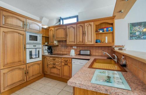 Saint-Jacut-de-la-Mer Apartment | Appartement charmant à Saint-Jacut-de-la-Mer avec balcon