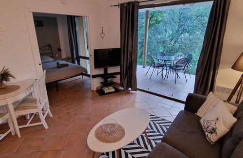 Saumane-de-Vaucluse Apartment | Appartement AU Domaine DU Golf DE L'isle SUR LA Sorgue