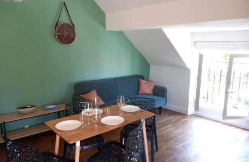 Verneuil-sur-Igneraie Apartment | Appartement 4 voyageurs - Proche, Nohant-Vic 6 min - La Châtre 11 min