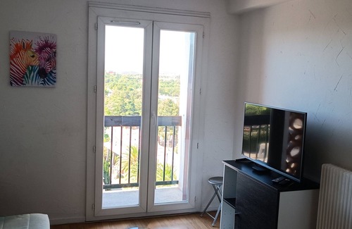 Moulin a Vent Apartment | Appartement Meublé Lumineux à 15 min des Plages