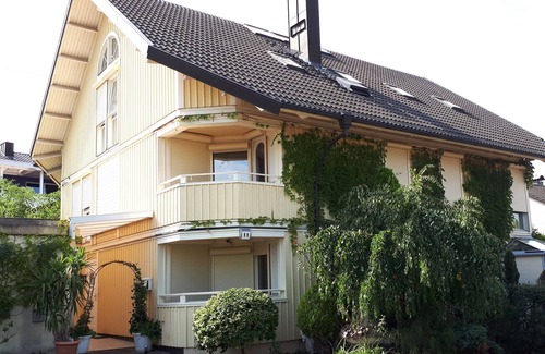 Kredenbach Apartment | Appartement mit 4 Einzelbetten in 3 Schlafzimmern
