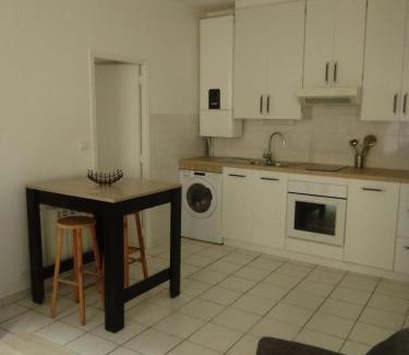Rodez Apartment | Appartement moderne à Rodez de 46 m² avec balcon