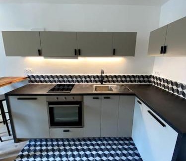 Quartier de la Goutte-d'Or Apartment | Appartement moderne & calme Paris Sacré coeur