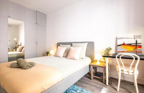 5th Arrondissement Apartment | Appartement Place Monge 3 Guests