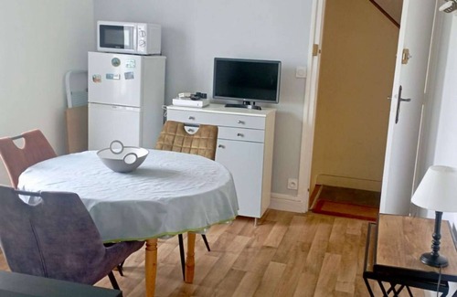 Asnelles Apartment | Appartement Proche de la Plage - Wifi, Bien Agencé