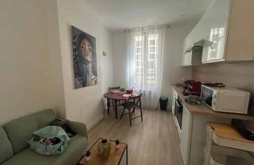Pantin Apartment | Appartement rénové, proche métro et canal