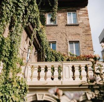 Altstadt Apartment | Appartement Residenz Bella Italia - Charmante Unterkunft im Herzen von Würzburg mit Balkon, Terrasse und Parkplatz im Innenhof!