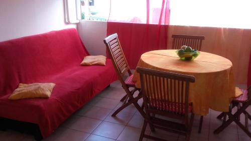 Sainte-Anne Apartment | Appartement SunBurst