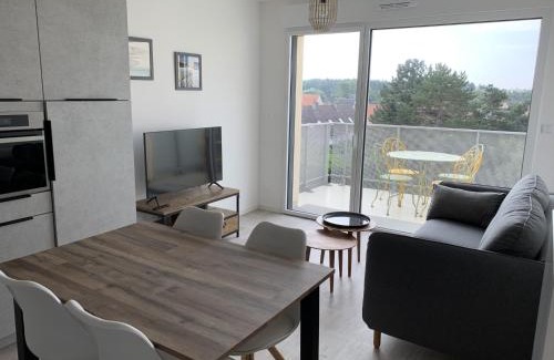 Fort-Mahon-Plage Apartment | Appartement T2 Centre Ville avec Parking - Fort-Mahon-Plage - FR-1-482-94