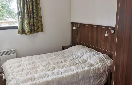 Jausiers Apartment | Appartement T3 avec terrasse et piscine à Jausiers - Résidence Château des Magnans - FR-1-165B-22