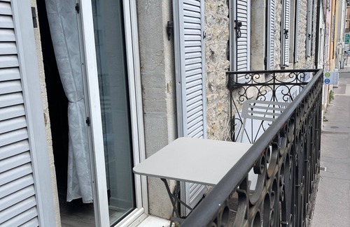 Lons-le-Saunier Apartment | Appartement T4 - 80m2 - Meublé - Centre Ville - Proche Thermes