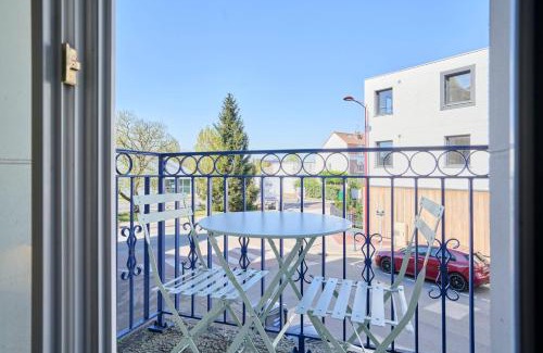 Marcq-en-Baroeul Apartment | Appartement une chambre avec 3 balcons et parking