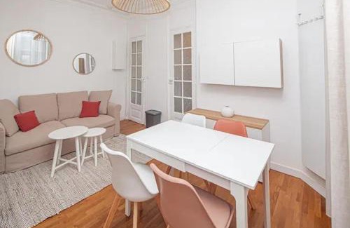 Quartier de la Plaine-de-Monceaux Apartment | Appartement Wagram Paris 17th