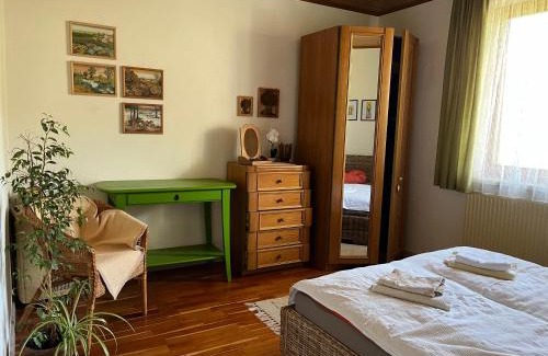Rotfalva House | Appartement zum Grenzstein