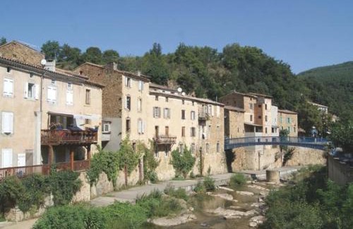 Rennes-les-Bains Apartment | Appartements vue sur rivière, Douce Reine
