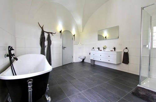 Redwitz an der Rodach Apartment | Appartment Berthold in Historischem Schloss der Herren von Redwitz