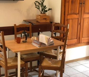 Reynes Apartment | Appartment Reynes rando, nature & relaxation !