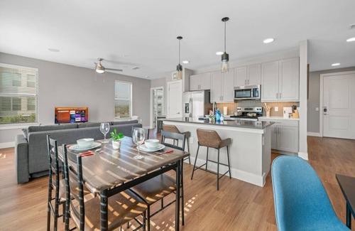 Fort Worth Apartment | Appealing 2BD 2BA Apartment with Pool in Fort Worth