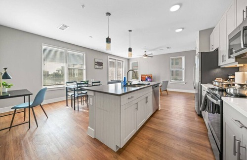 Fort Worth Apartment | Appealing 2BD 2BA Apartment with Pool in Fort Worth