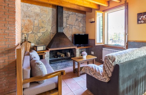 Ogassa Cottage | Appealing holiday home in Ogassa with patio