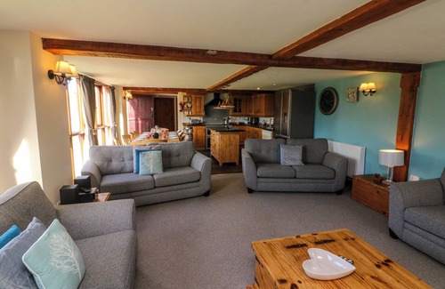 South Molton House | APPLE BARN, family friendly, luxury holiday cottage in South Molton