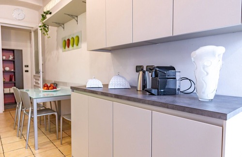 Roman Quarter Apartment | Apple House al Duomo by Wonderful Italy