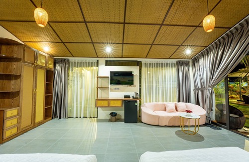 Hoa Long Hotel | Apple House & Coffee