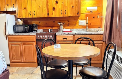 Chelan Hotel | Apple Inn Motel