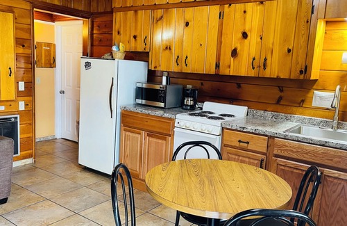 Chelan Hotel | Apple Inn Motel