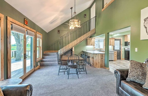 Apple River House | Apple River Abode w/ Pool Access - Near Lake!