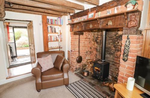 Harvington House | Apple Tree Cottage