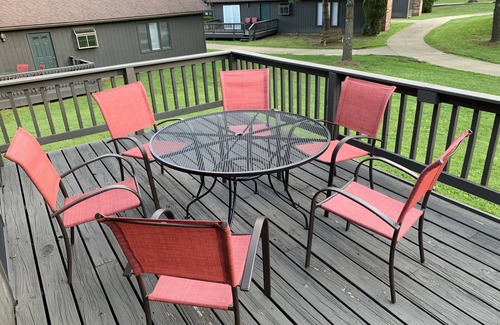 Apple Valley Condo | Apple Valley Lake, Pools and Beaches! Guest passes available for a fee.