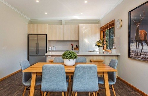 Pelverata House | APPLE VALLEY RETREAT