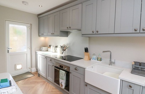 Westward Ho Cottage | APPLESTOW, pet friendly, luxury holiday cottage in Northam