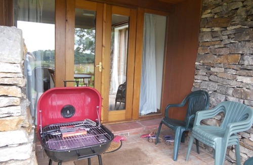 Farlam Cottage | Apr/May 2 nights min. amazon fire stick,pets welc. wine/chocs inc.