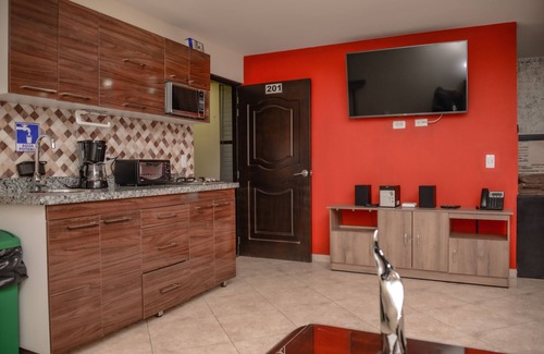 Astorga Apartment | APT 201 Two Bedroom AC Hot Tub, Balcony, Full kitchen Parque Poblado Big Bedroom