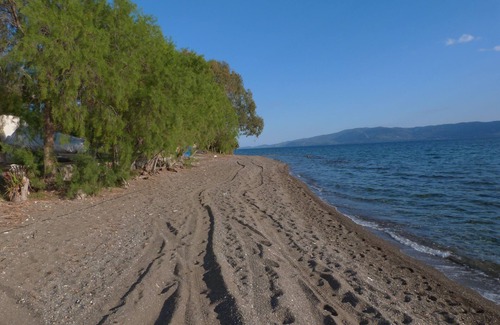 Amarinthos Apartment | Apt 30 meters from beach, Amarynthos town