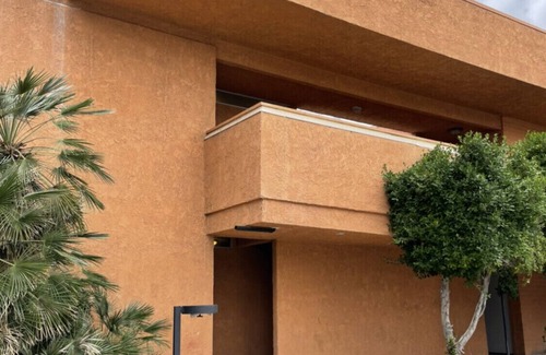 Historic Tennis Club Apartment | Apt F- furnished 1bed/1bath upstairs with mountain view in Downtown Palm Springs
