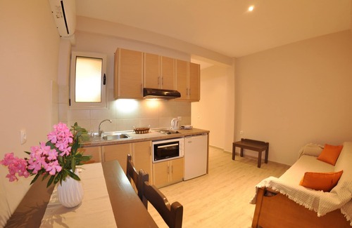 Agios Gordios Apartment | Apt No 7 - 1 Bedroom Apartment 1st Fl in Dinas Paradise Corfu Apartments