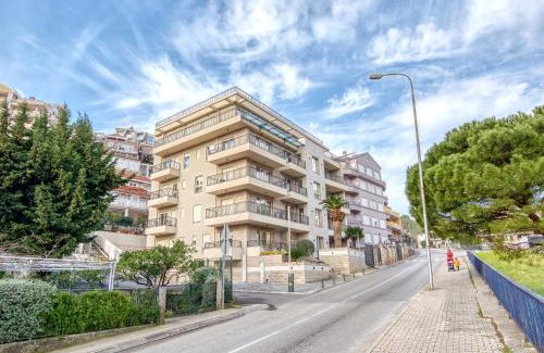 Bijeli do Apartment | Apt "Royal Oak" 2 Bedroom with Garage Parking