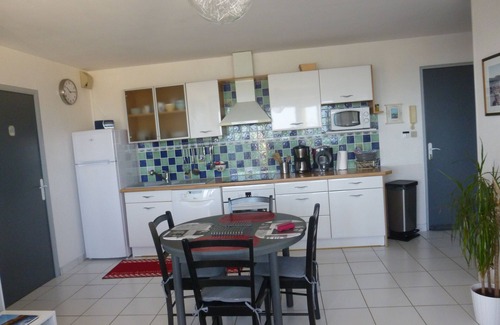 Perros-Guirec Apartment | Apt sea view and direct access to the beach, Internet access, 4 people