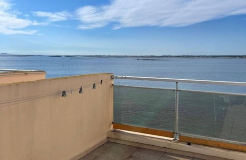 Balaruc-les-Bains Apartment | APT T2 40M2 5 minutes from the spa, first line, ideal curiste!