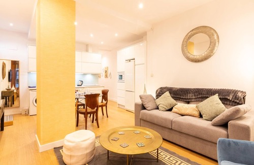 Central District Apartment | Apto Catedral. Lovely apartment with the best location in Central Granada.