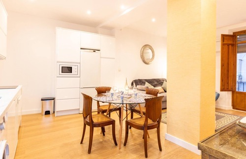 Central District Apartment | Apto Catedral. Lovely apartment with the best location in Central Granada.