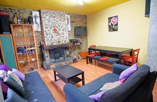 Bourg-Madame Apartment | Apto cerca de Puigcerda con chimenea