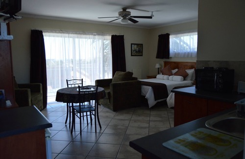 Humewood House | Aqua Marine Guest House