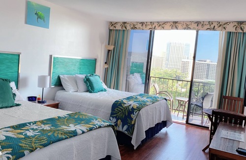 Ala Moana Hotel | Aqua Palms Waikiki FREE PARKING, Across Hilton Village