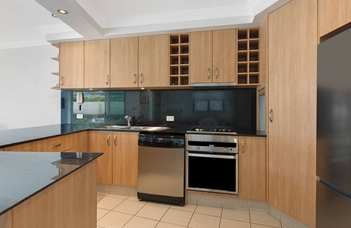 Tugun Apartment | Aqua Solai 2 - Absolute Beachfront Tugun - Min. 3 night stays!