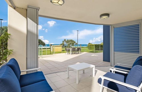 Tugun Apartment | Aqua Solai 2 - Absolute Beachfront Tugun - Min. 3 night stays!